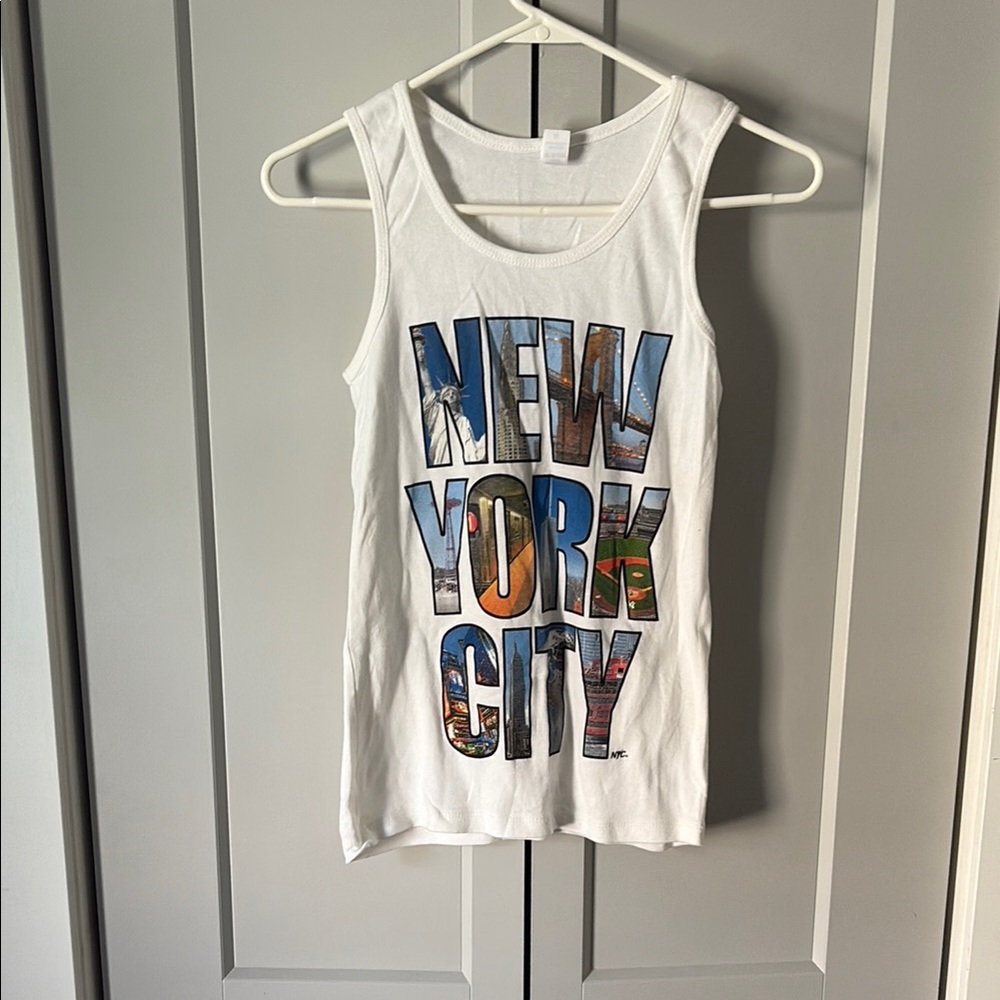 Woman’s White Graphic Tank Top
